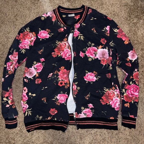 Zara Other - Zara jacket with flower pattern worn twice